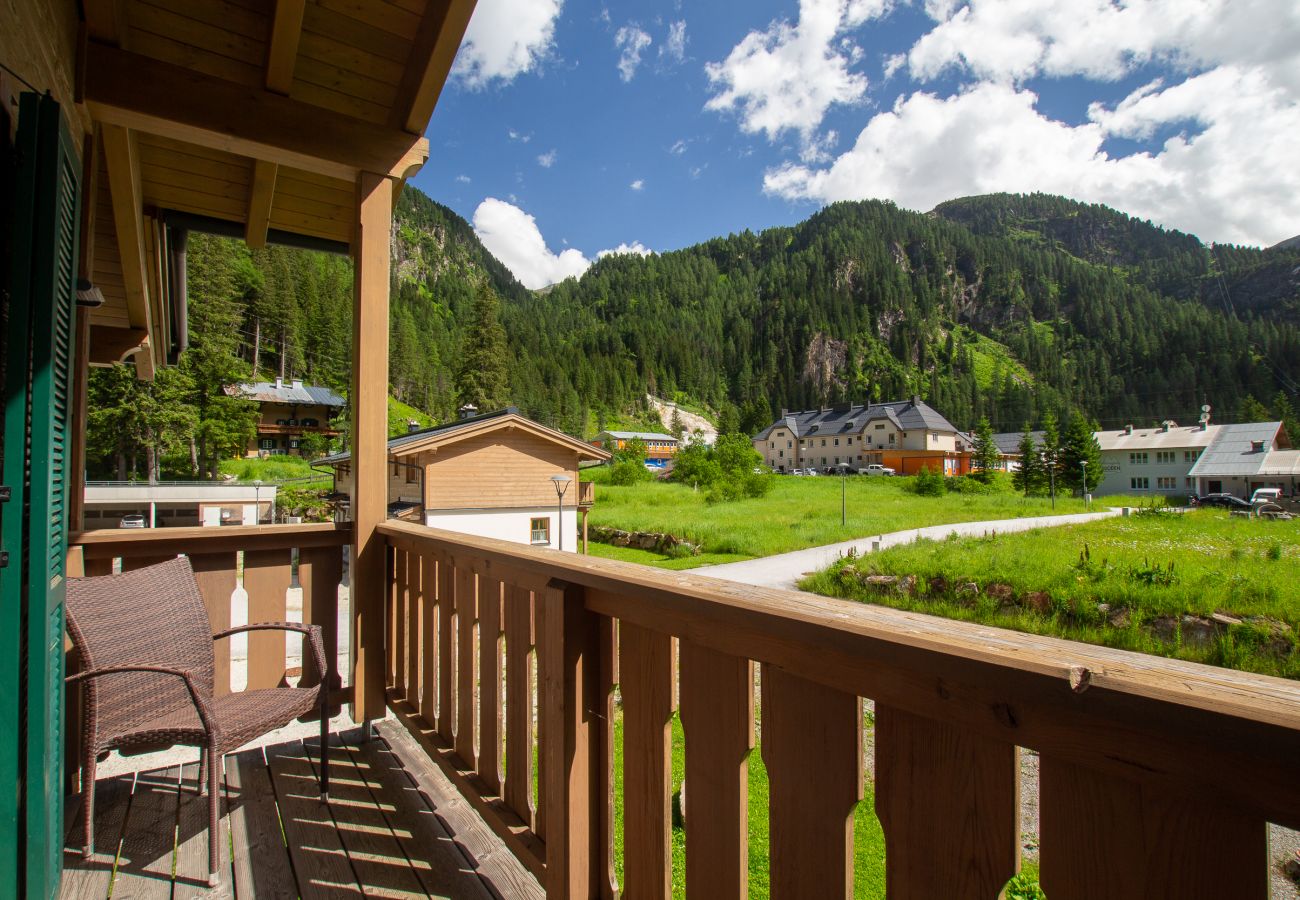 Chalet in Uttendorf - Lodge Adlerhorst 178 im Tauerndorf Enzingerboden