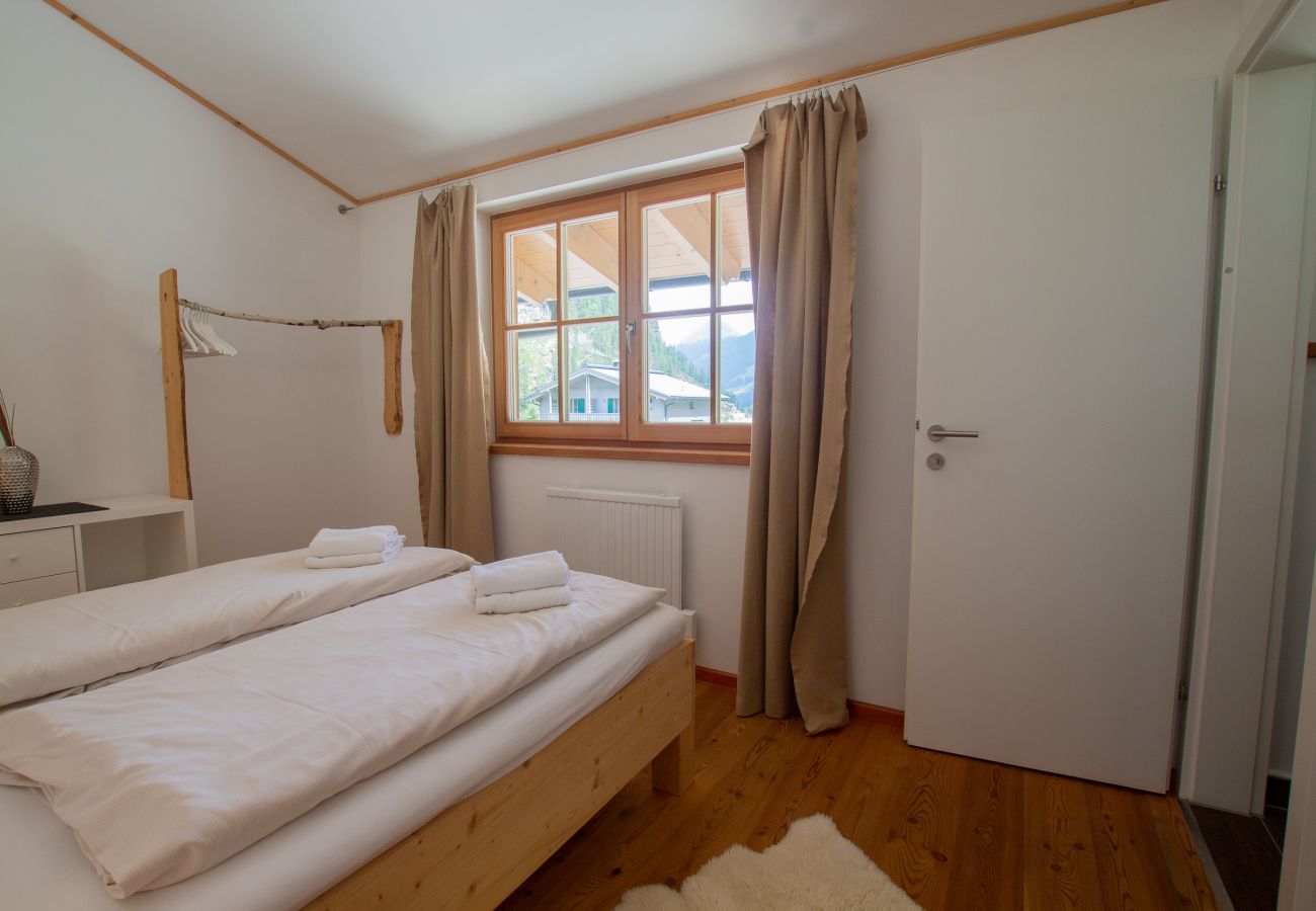 Chalet in Uttendorf - Lodge kleiner Bär 191 im Tauerndorf Enzingerboden