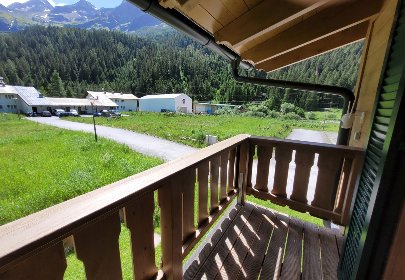 Chalet in Uttendorf - Lodge kleiner Bär 191 im Tauerndorf Enzingerboden