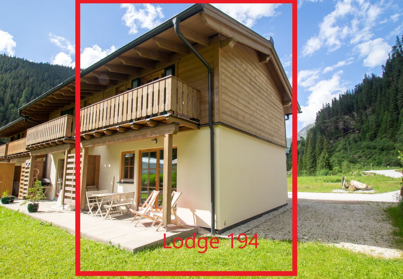 Chalet in Uttendorf - Lodge Enzian 194 im Tauerndorf Enzingerboden