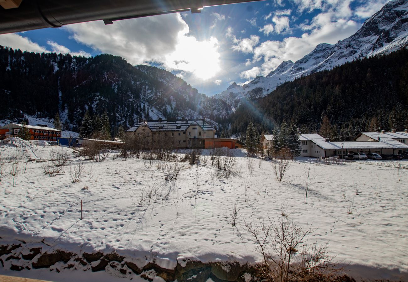 Chalet in Uttendorf - Lodge Enzian 194 im Tauerndorf Enzingerboden