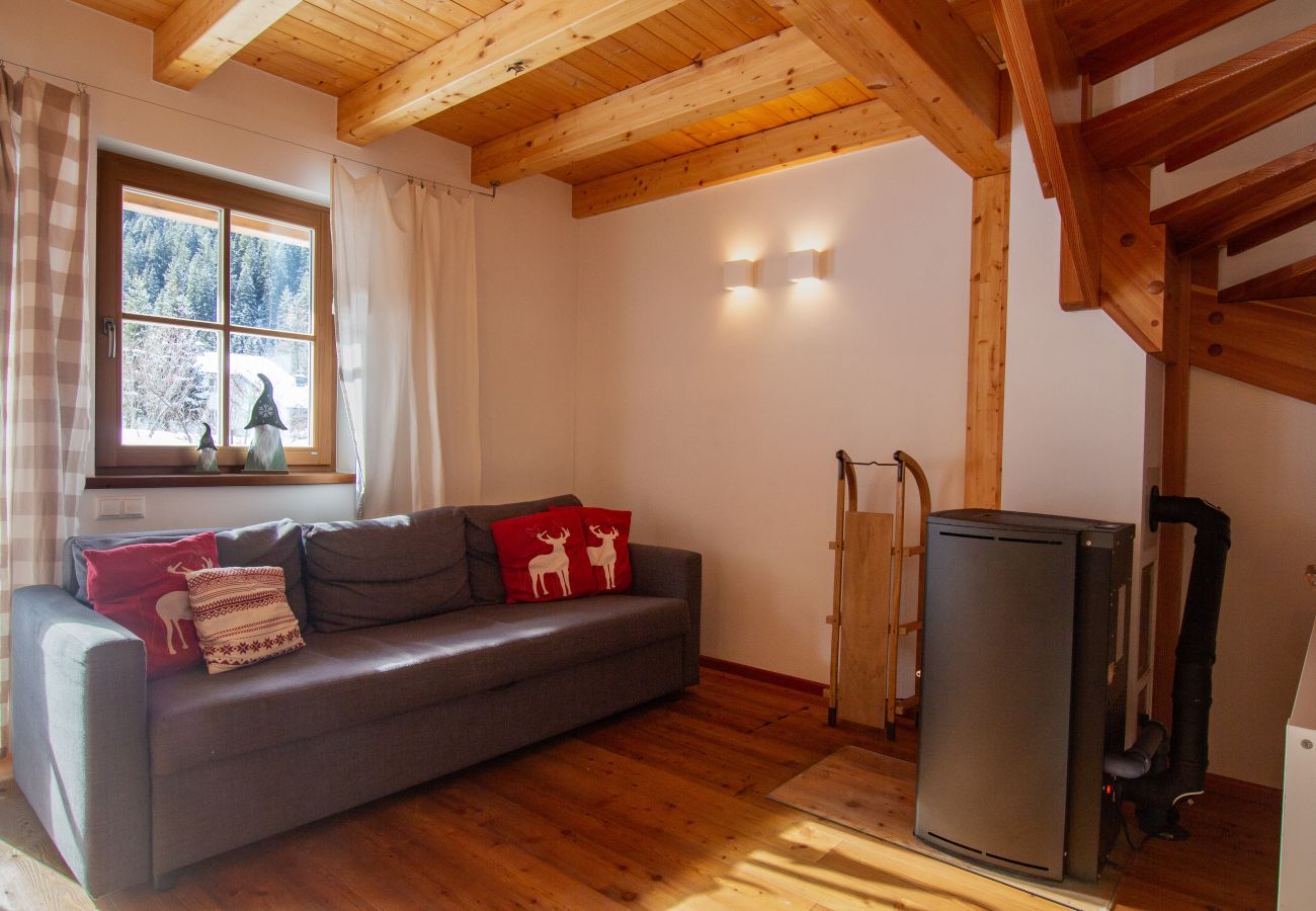 Chalet in Uttendorf - Lodge Enzian 194 im Tauerndorf Enzingerboden