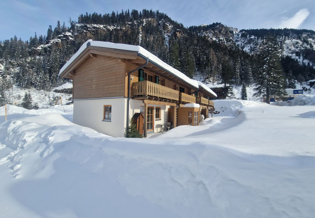Chalet in Uttendorf - Lodge Enzian 194 im Tauerndorf Enzingerboden