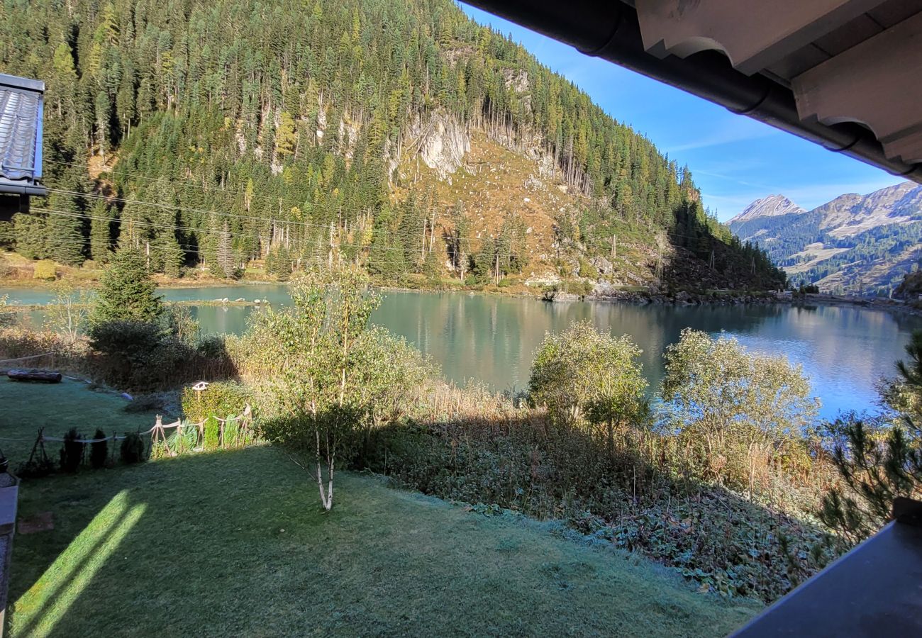 Chalet in Uttendorf - Lodge Seeblick 161 im Tauerndorf Enzingerboden