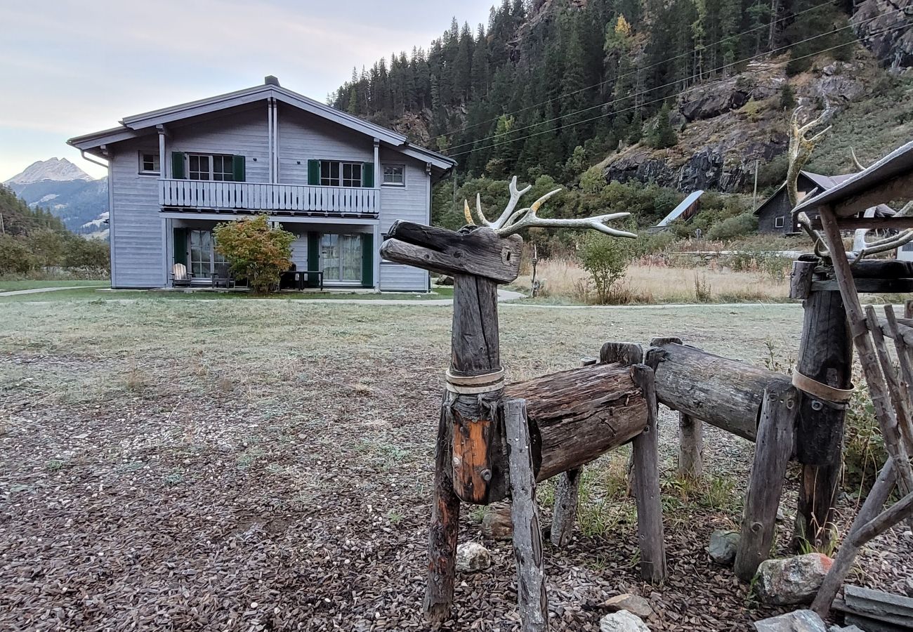 Chalet in Uttendorf - Lodge Seeblick 161 im Tauerndorf Enzingerboden