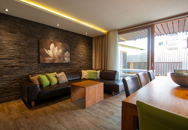 Apartment in Zell am See - Max Residence im Zentrum mit Terrasse, Garage