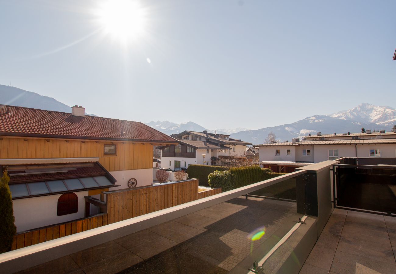 Apartment in Zell am See - Panorama App 2A am See, für max.4,free WIFI