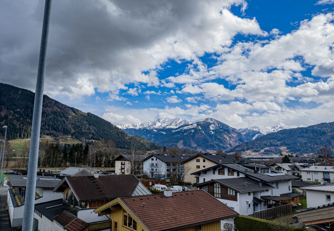 Apartment in Zell am See - Panorama App 3 am See für 6, free WIFI