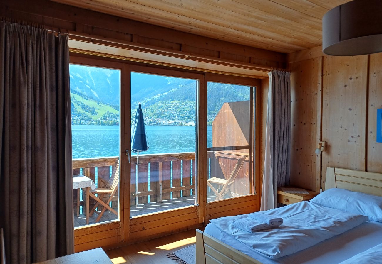 Apartment in Zell am See - Waterfront Apartment 1