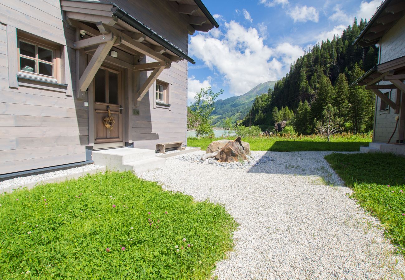 Chalet in Uttendorf - Lodge Weißsee 160 im Tauerndorf Enzingerboden