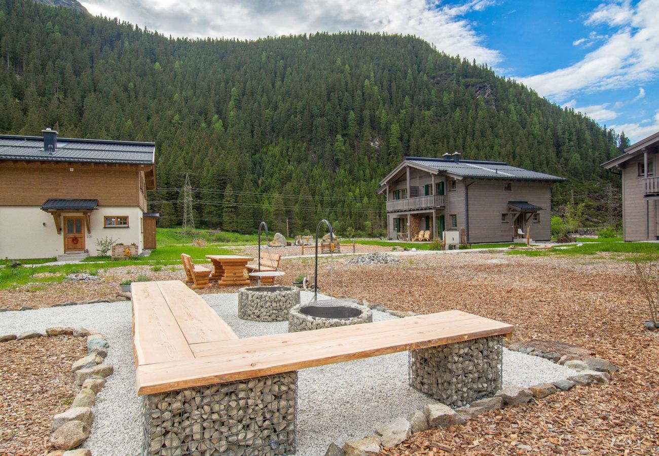 Chalet in Uttendorf - Lodge Weißsee 160 im Tauerndorf Enzingerboden