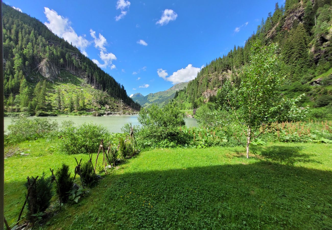 Chalet in Uttendorf - Lodge Weißsee 160 im Tauerndorf Enzingerboden