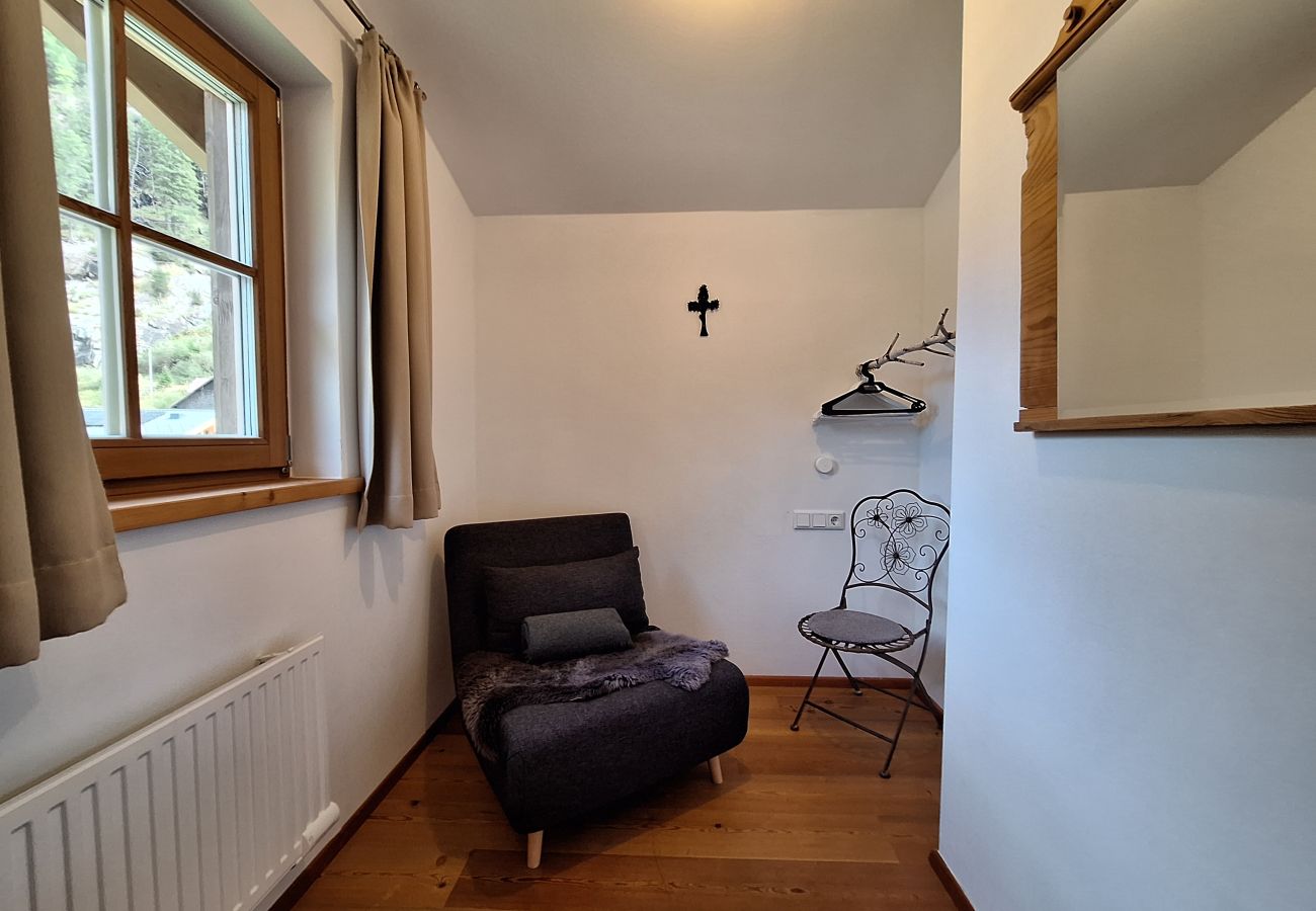 Chalet in Uttendorf - Lodge Adlerhorst 178 im Tauerndorf Enzingerboden