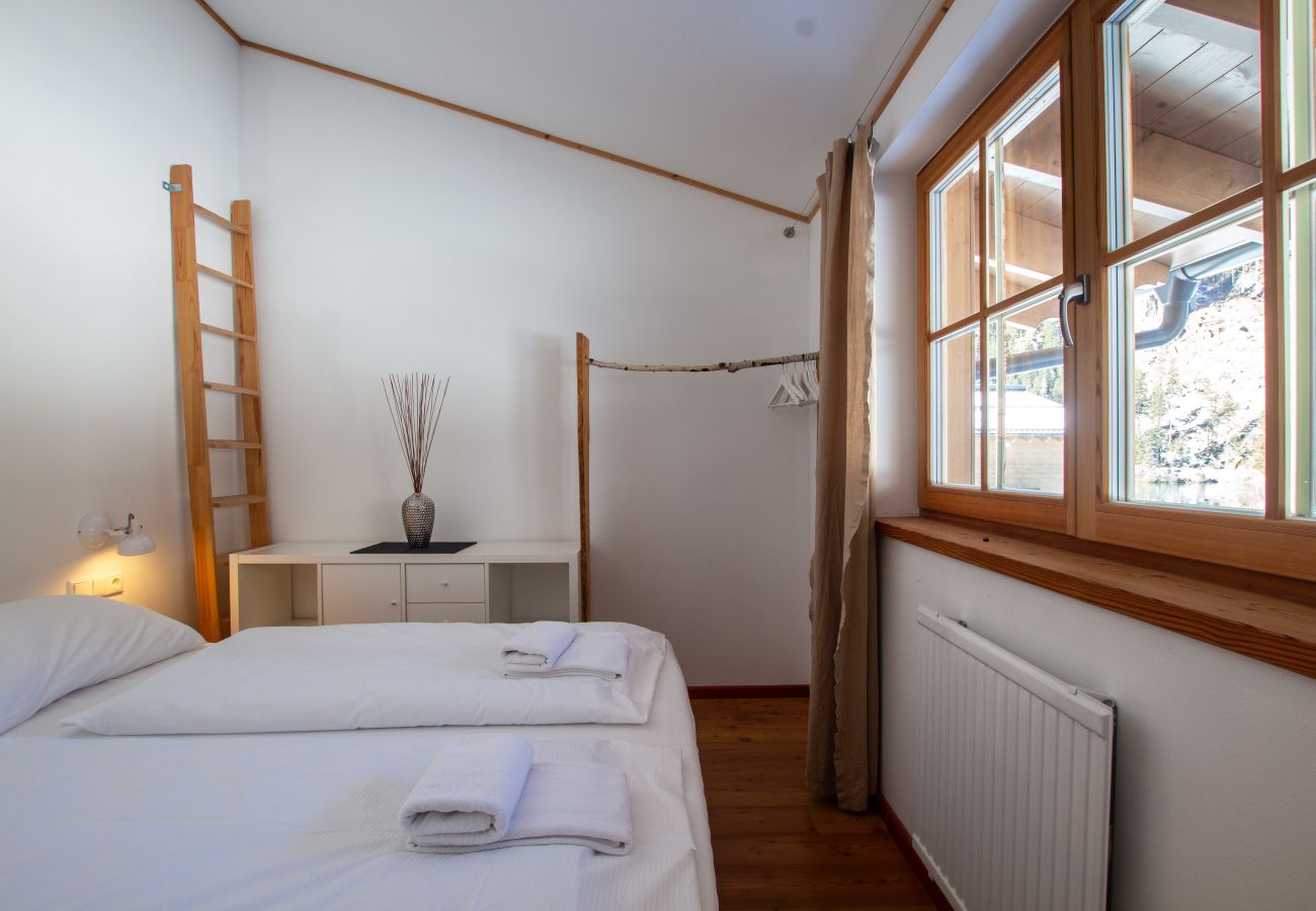 Chalet in Uttendorf - Lodge kleiner Bär 191 im Tauerndorf Enzingerboden