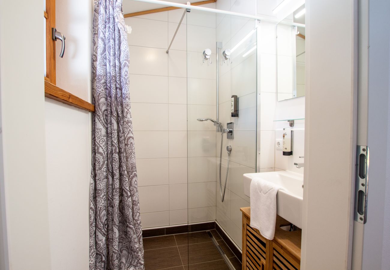 Chalet in Uttendorf - Lodge kleiner Bär 191 im Tauerndorf Enzingerboden