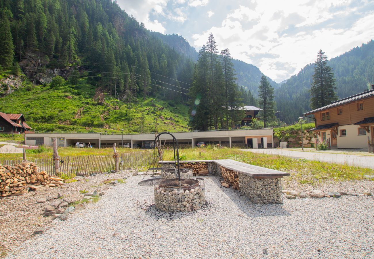 Chalet in Uttendorf - Lodge Enzian 194 im Tauerndorf Enzingerboden