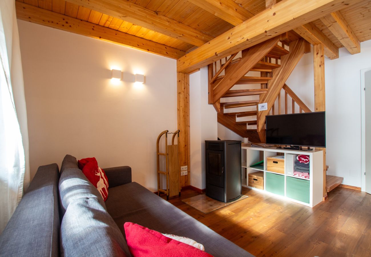 Chalet in Uttendorf - Lodge Enzian 194 im Tauerndorf Enzingerboden