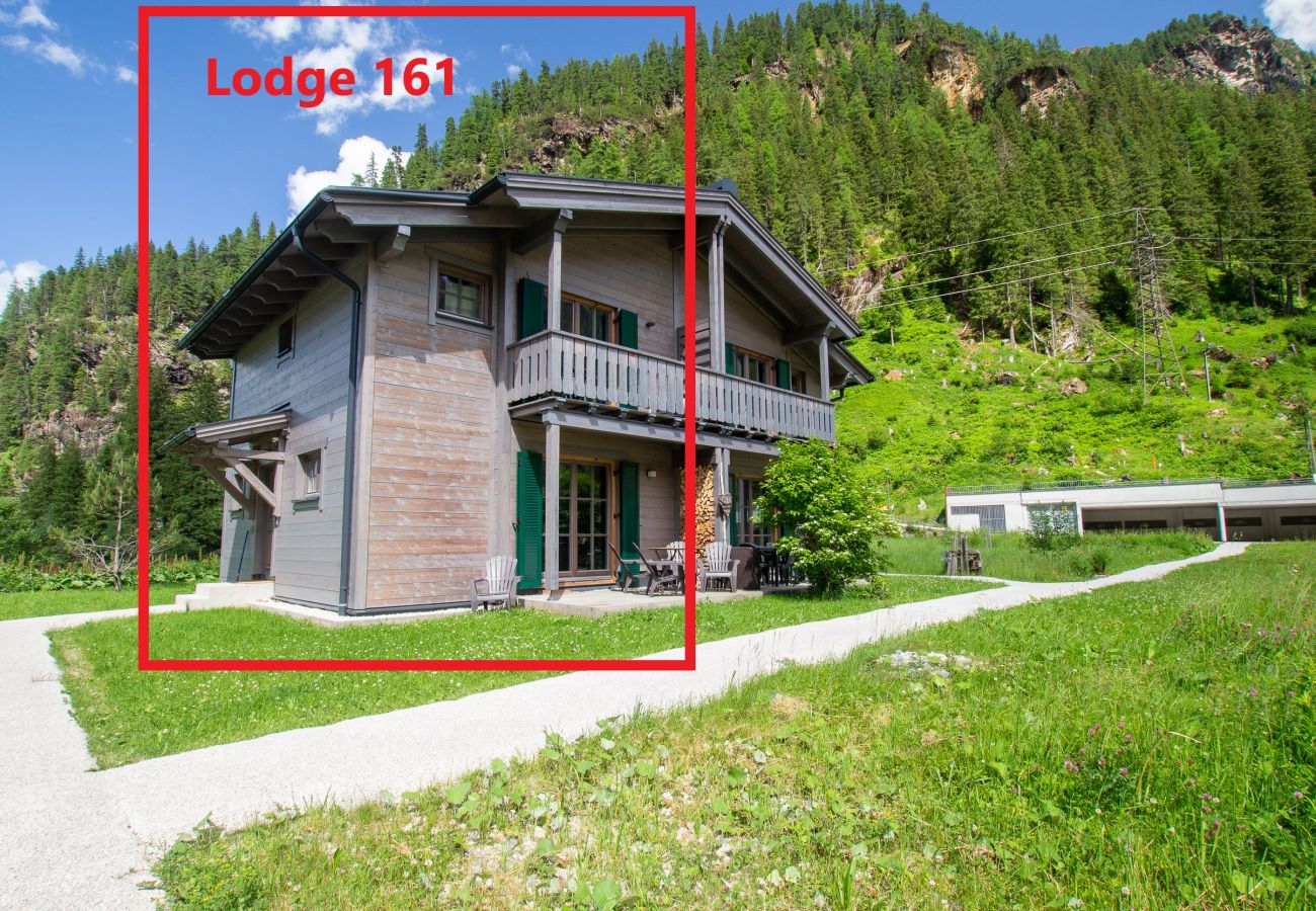 Chalet in Uttendorf - Lodge Seeblick 161 im Tauerndorf Enzingerboden