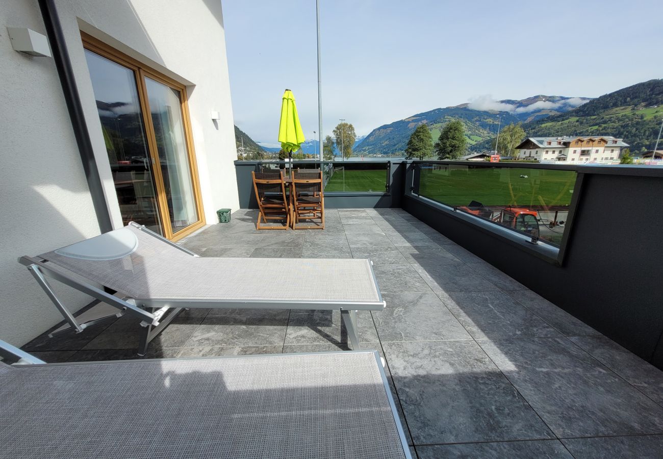 Ferienwohnung in Zell am See - Panorama App 2A am See, für max.4,free WIFI