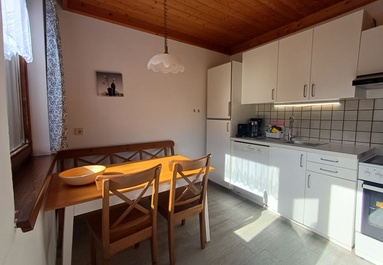 Ferienwohnung in Uttendorf - Profelt Apartment B, für 4,zentrale Lage, große Te