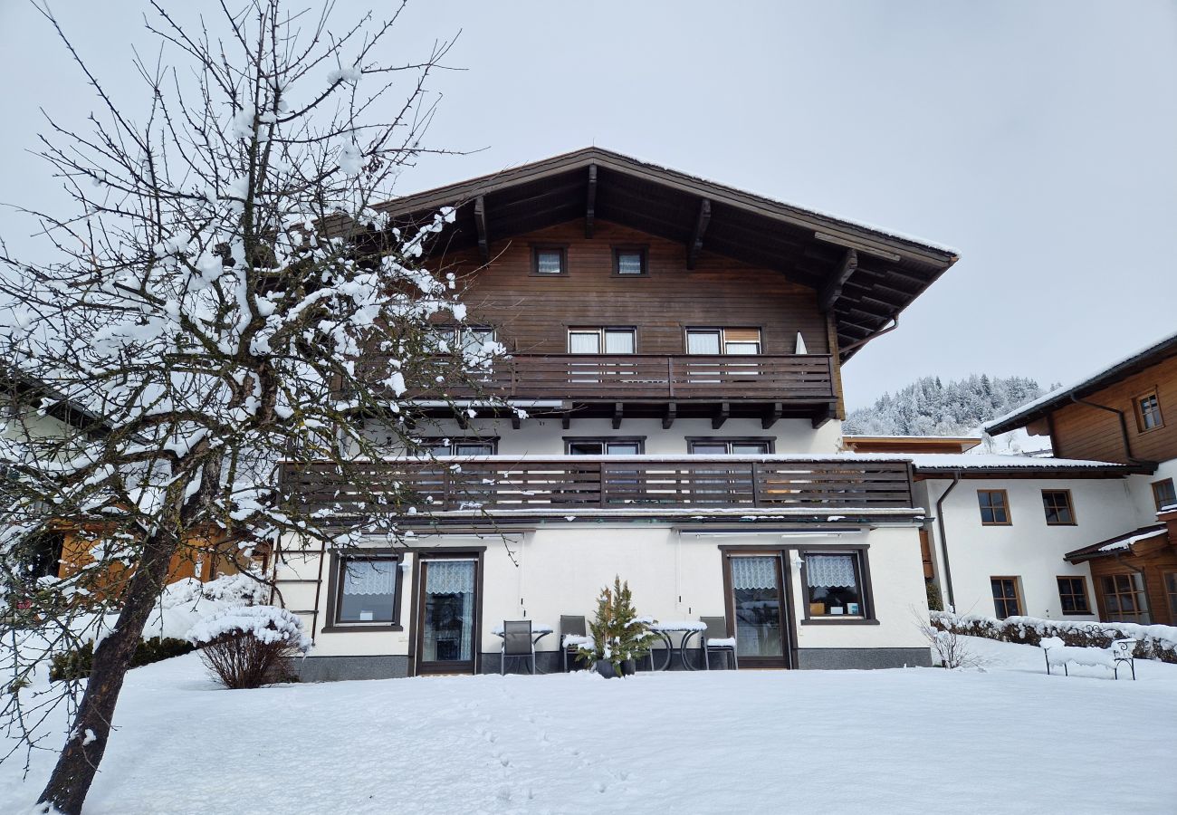 Ferienwohnung in Uttendorf - Profelt Apartment C, für 2,zentrale Lage, große Te