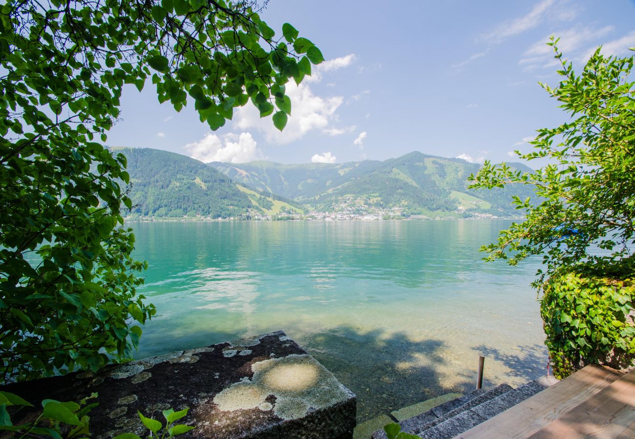 Ferienwohnung in Zell am See - Waterfront Apartment 1