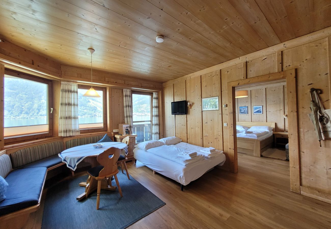 Ferienwohnung in Zell am See - Waterfront Apartment 1