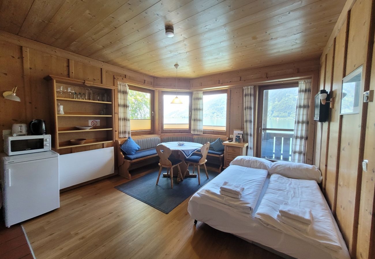 Ferienwohnung in Zell am See - Waterfront Apartment 1