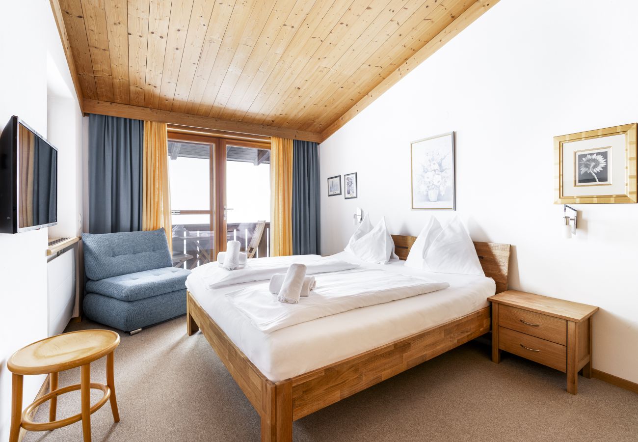 Ferienwohnung in Zell am See - Waterfront Apartment 4