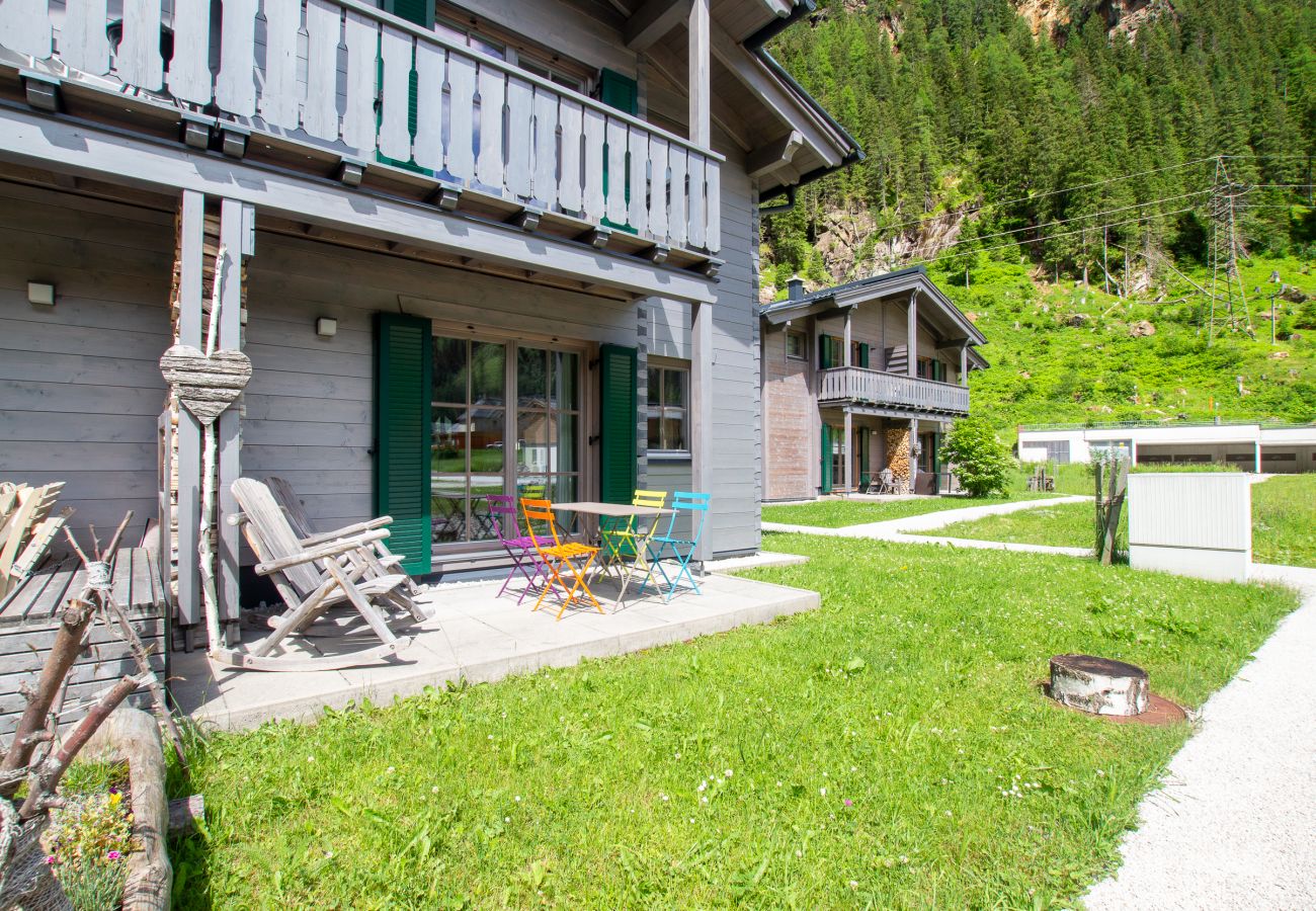 Chalet in Uttendorf - Lodge Weißsee 160 im Tauerndorf Enzingerboden