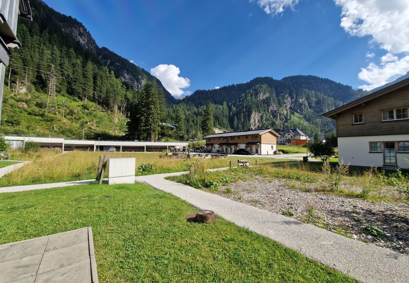 Chalet in Uttendorf - Lodge Weißsee 160 im Tauerndorf Enzingerboden